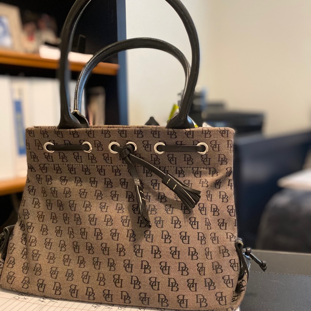 Dooney & Bourke